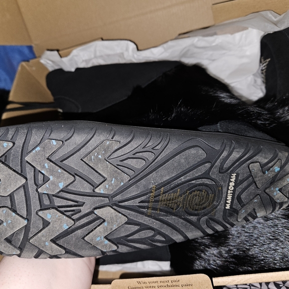 Women's Authentic Muukluk - Picture 2 of 5